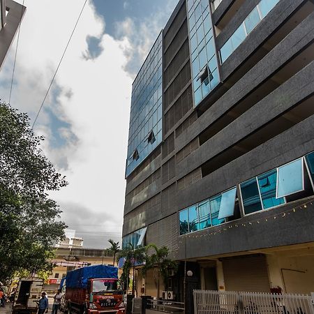 Oyo 9328 Empire Suite Navi Mumbai Eksteriør bilde