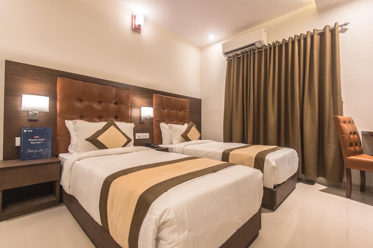 Oyo 9328 Empire Suite Navi Mumbai Eksteriør bilde