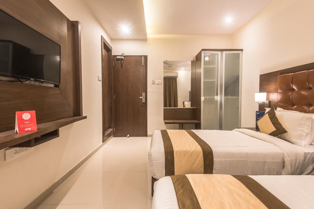 Oyo 9328 Empire Suite Navi Mumbai Eksteriør bilde