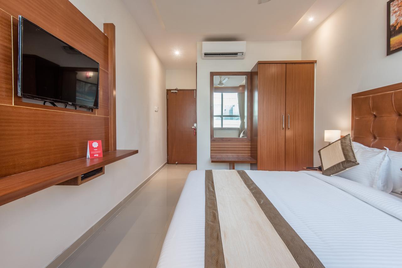 Oyo 9328 Empire Suite Navi Mumbai Eksteriør bilde