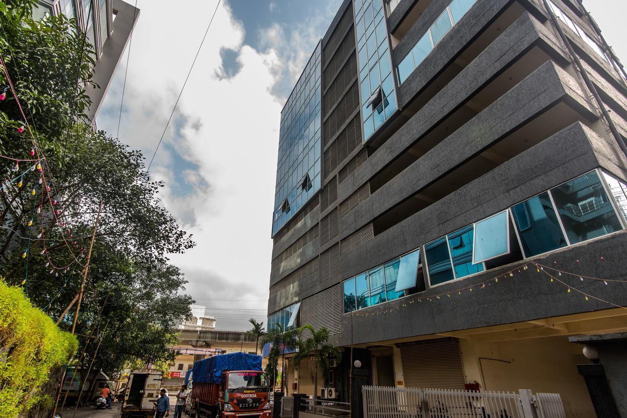 Oyo 9328 Empire Suite Navi Mumbai Eksteriør bilde
