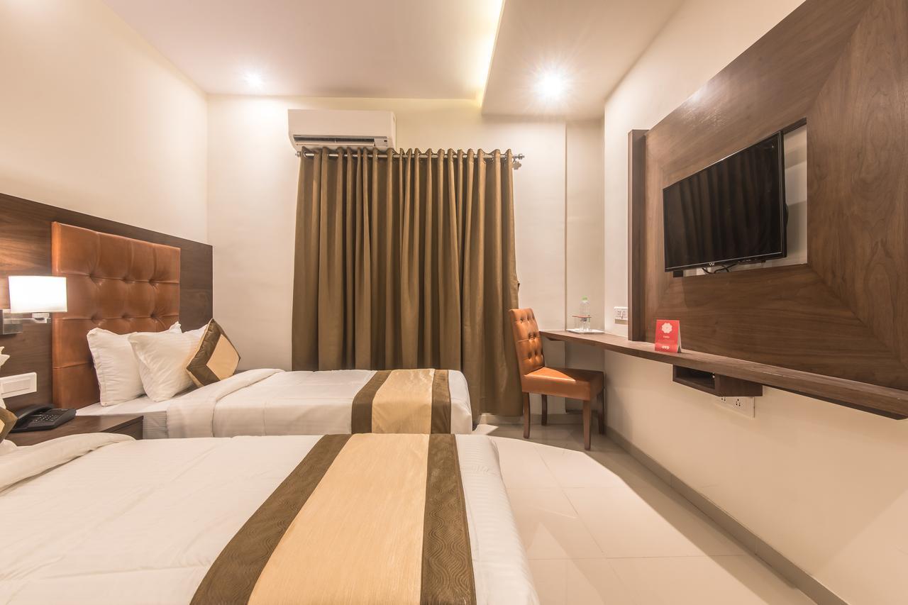 Oyo 9328 Empire Suite Navi Mumbai Eksteriør bilde